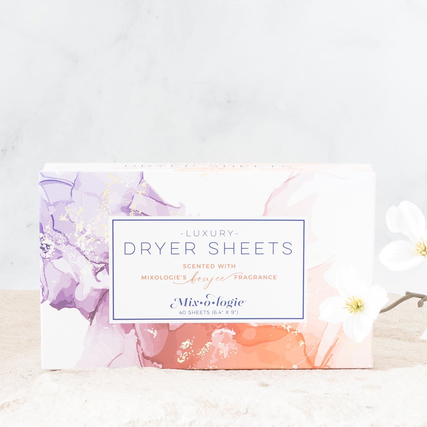 Luxury dryer sheets scented with Mixologie's Boujee fragrance. 40 of the 6.4"X9" sized sheets in rectangle box. 