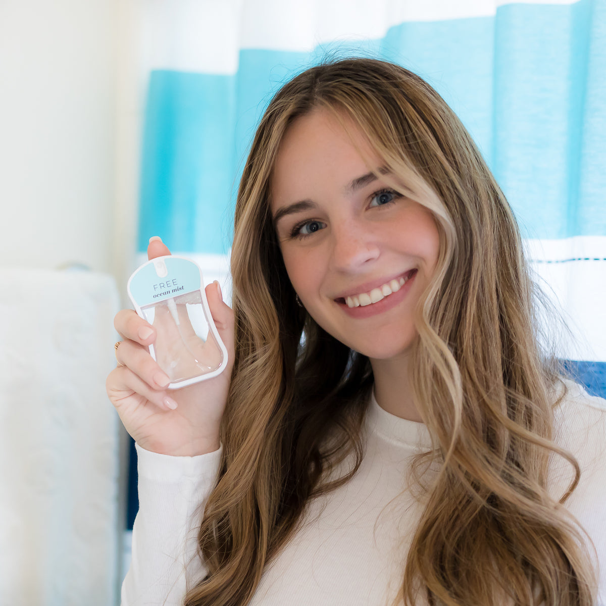 Free (ocean mist) | Moisturizing Body Mist (35 mL) – Mixologie Wholesale